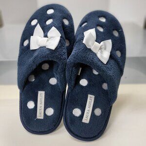 NWOT Laura Ashley navy blue and white polka dot fuzzy slide in slippers size XL